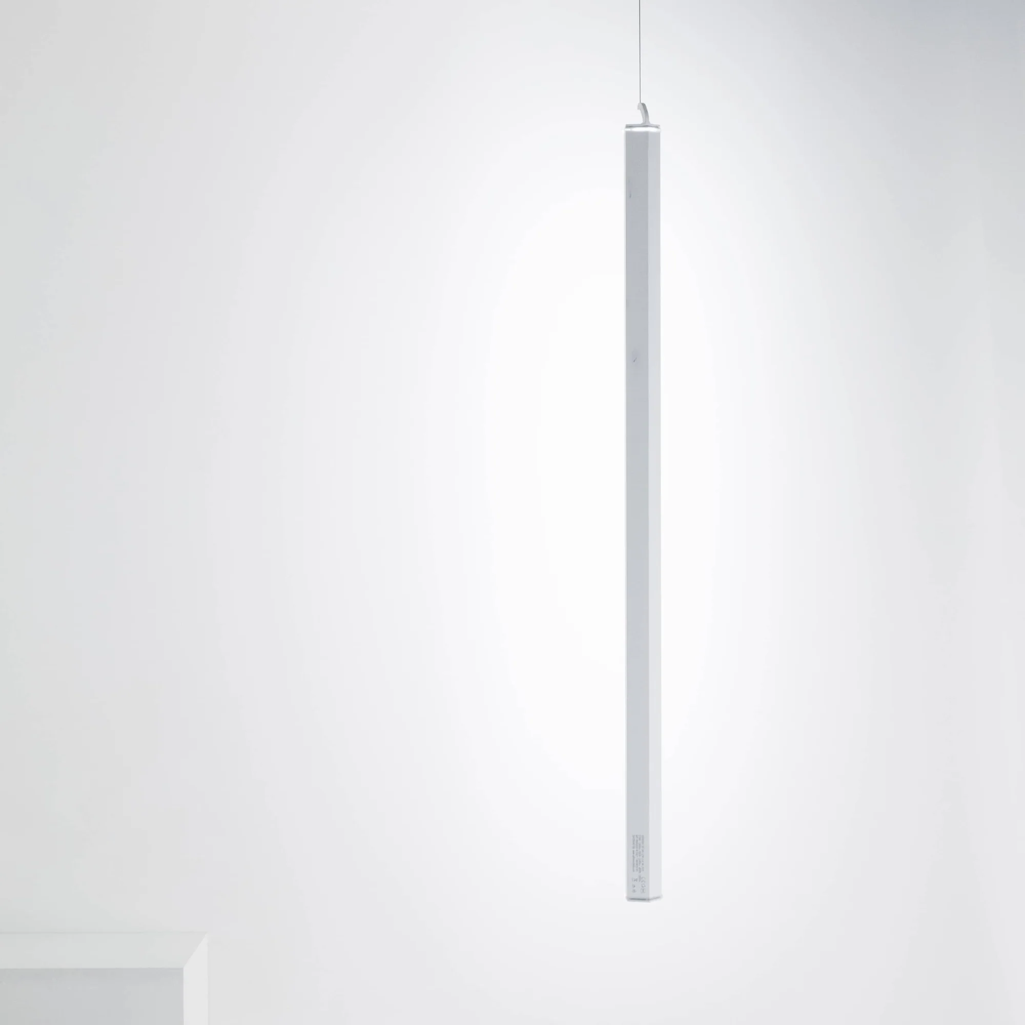 Pencil Light - Vertical Suspension