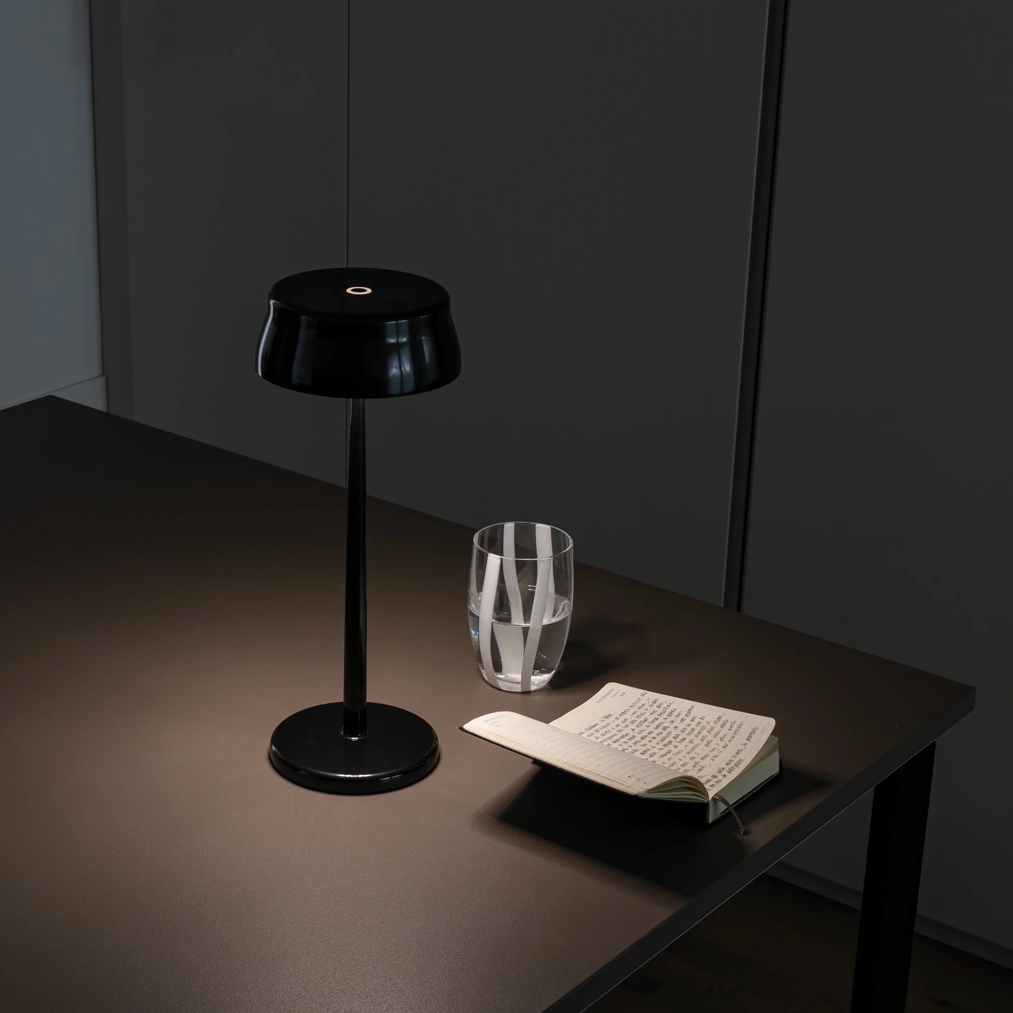 Sister Light Wi-Fi Table Lamp - Image 4