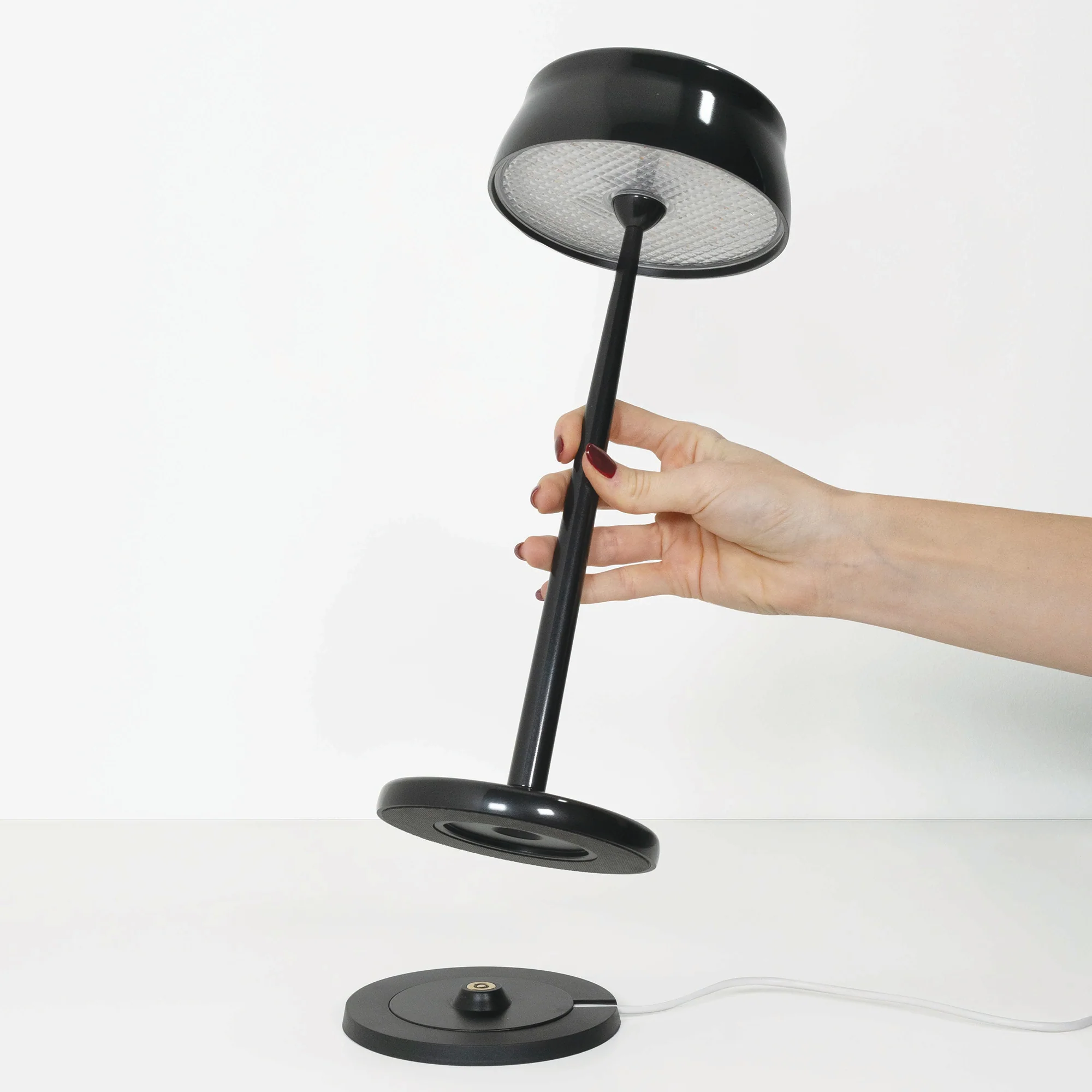 Sister Light Wi-Fi Table Lamp - Image 6