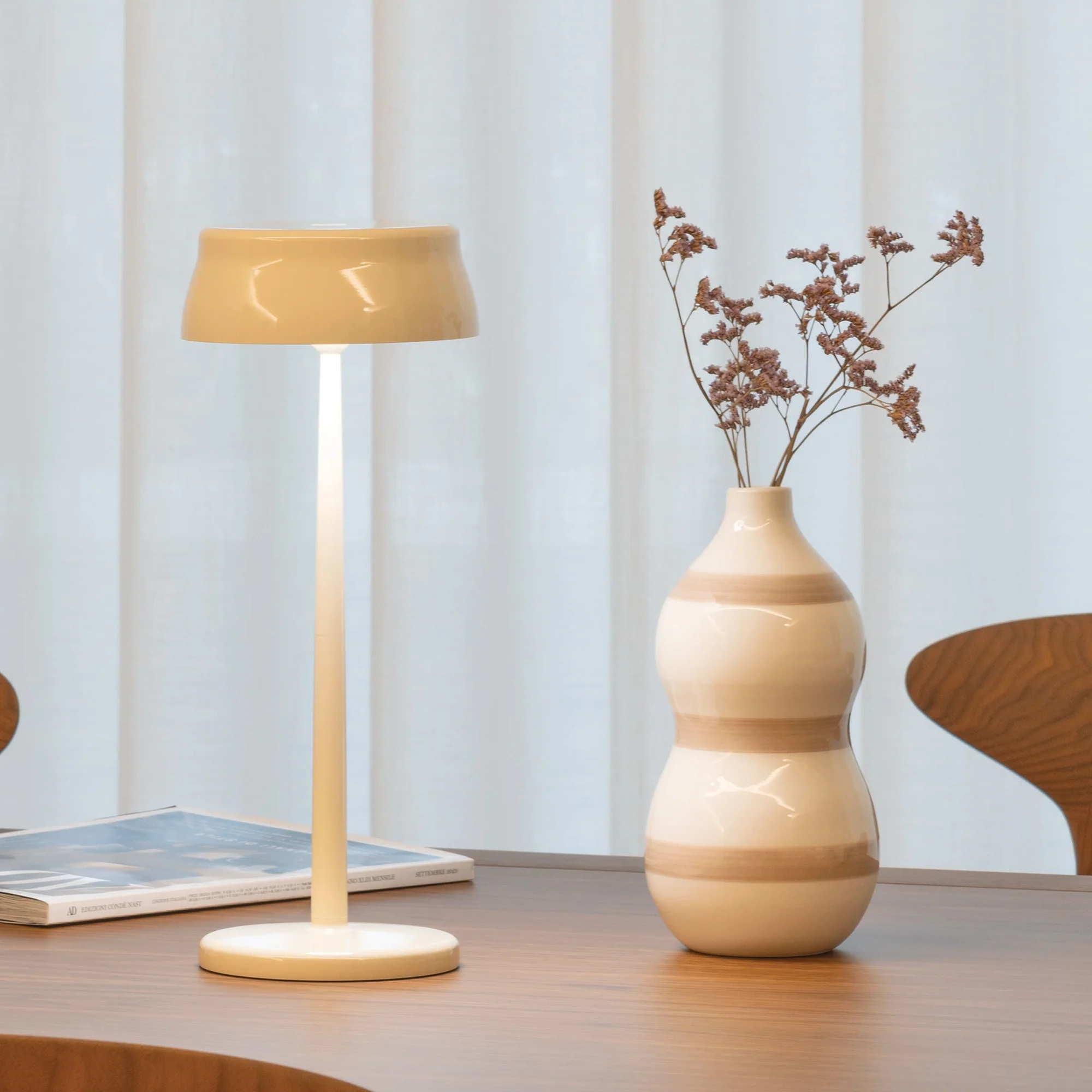 Sister Light Wi-Fi Table Lamp - Image 8
